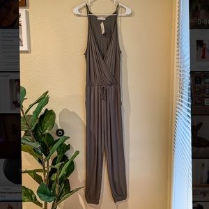 Junkie Trunk Lakeside Jumper in  Olive size M